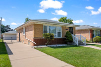 2920 Sarah Rd, Franklin Park